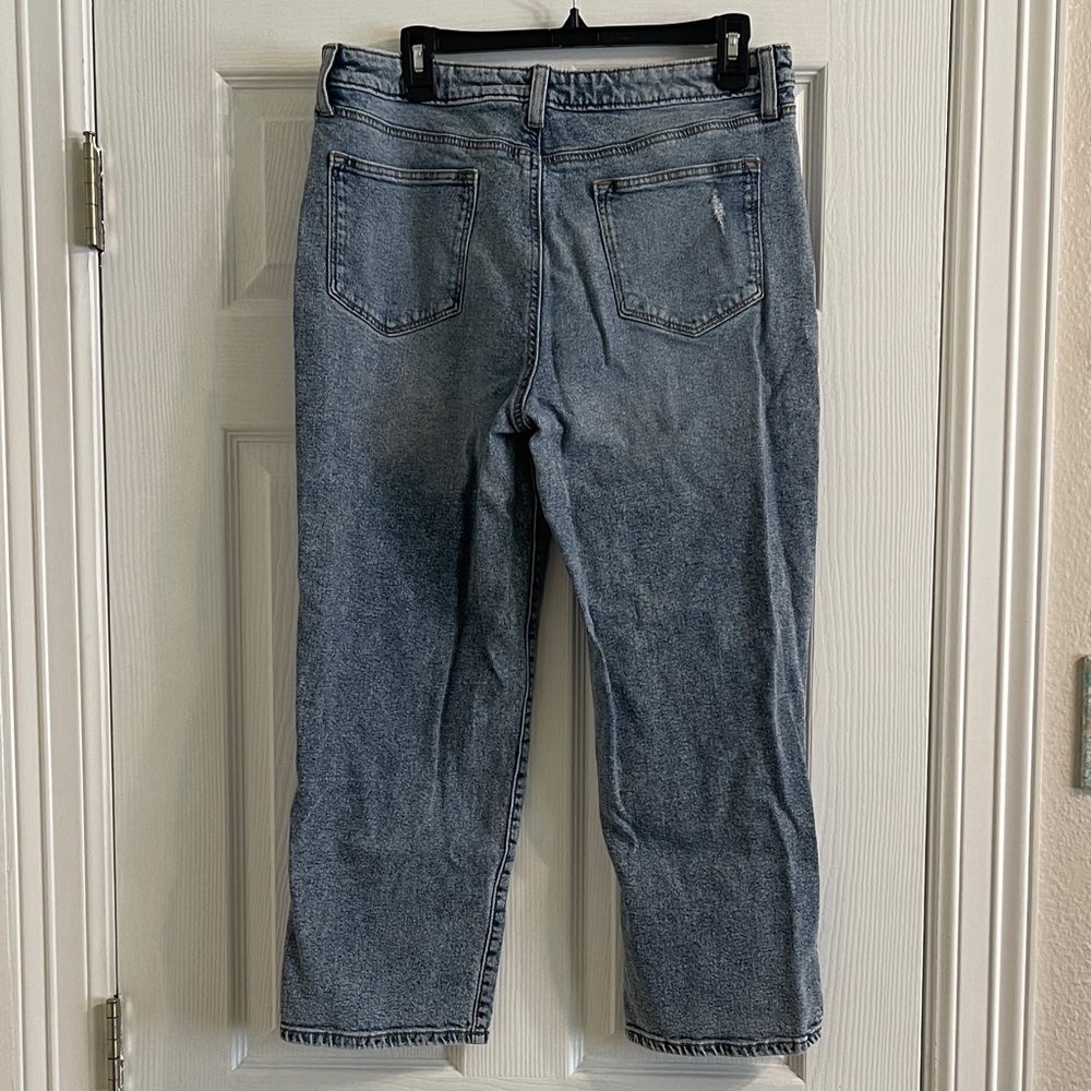 Sonoma Women's Light Blue Cropped Jeans - Picture 2 of 4